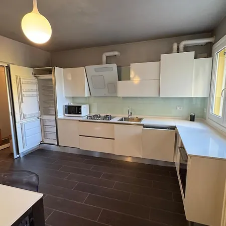 La Casa Del Pilota Con Box Auto Privato * Феррара