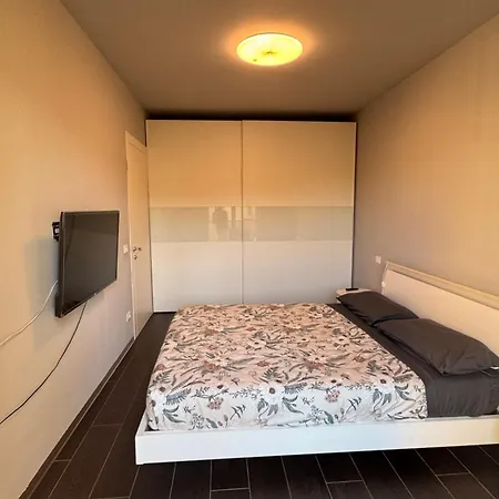 La Casa Del Pilota Con Box Auto Privato Феррара
